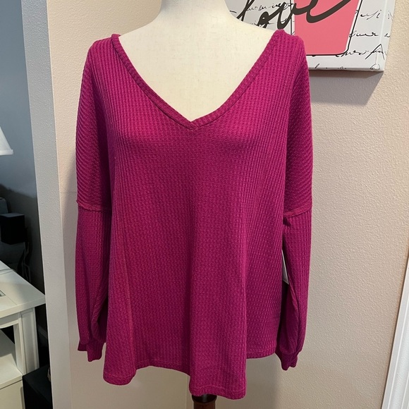 Ava James Sweaters - Ava James V-Neck Sweater, Nwt
